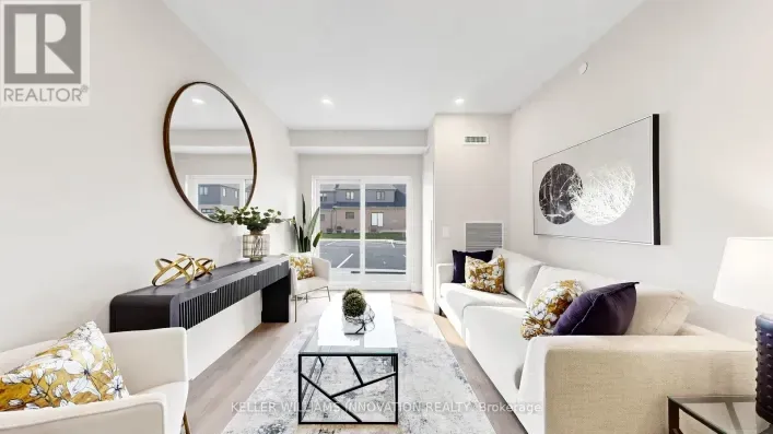 935 TWAMLEY STREET W, North Perth