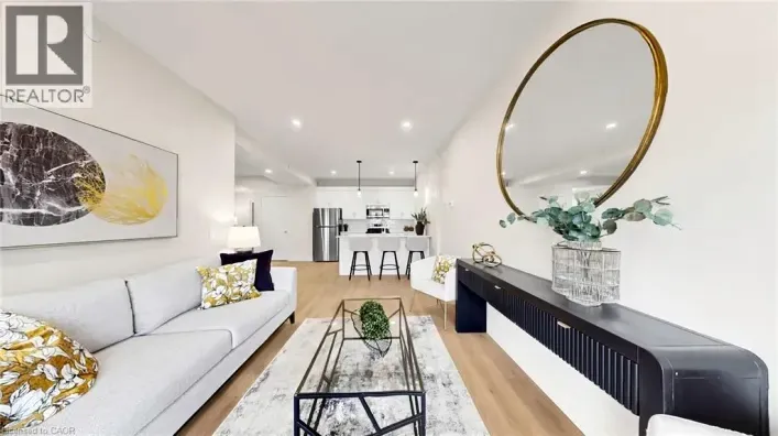 935 W TWAMLEY Street W, North Perth