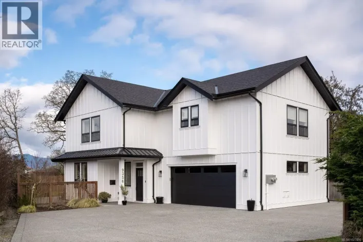 9356 East Saanich Rd, North Saanich