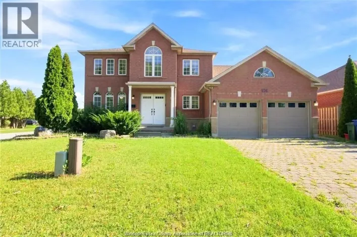 936 NORTH TALBOT ROAD, Windsor
