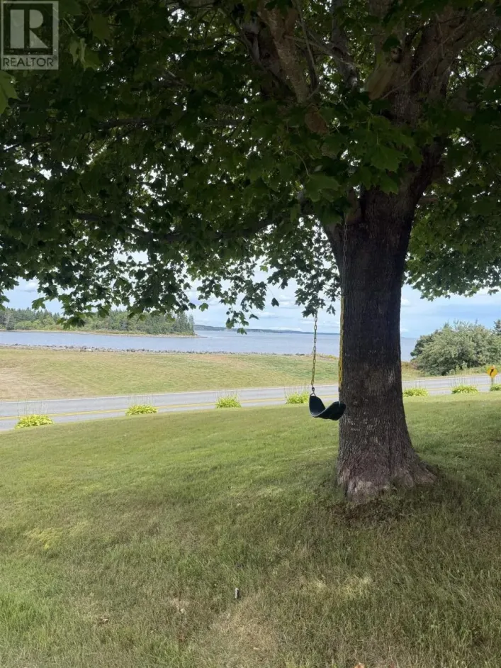 9361 16 Highway, Cooks Cove