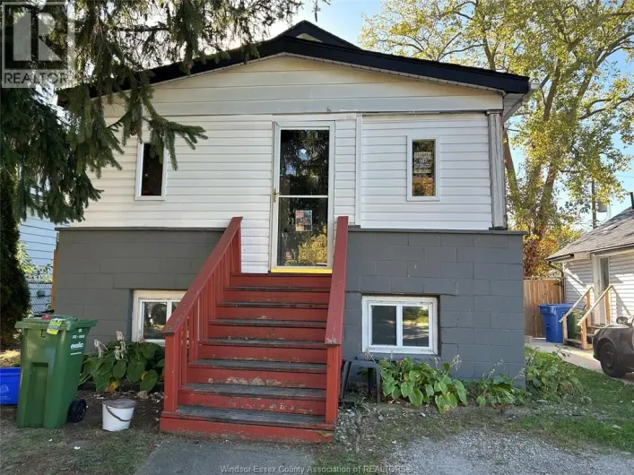 937 BRIDGE AVENUE Unit# LOWER, Windsor