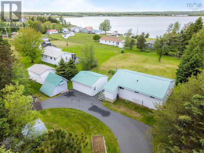 937 Highway 6, Bayhead