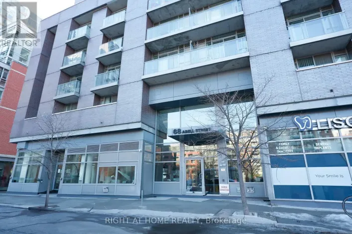 938 - 68 ABELL STREET, Toronto