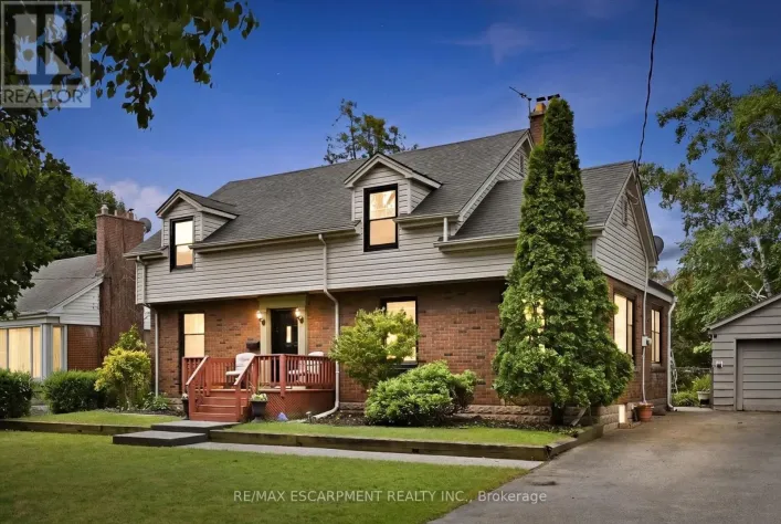 938 CLOVERLEAF DRIVE, Burlington
