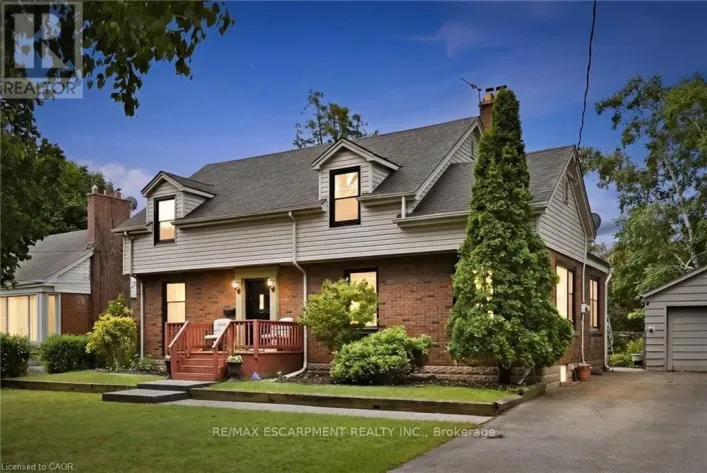 938 CLOVERLEAF DRIVE, Burlington