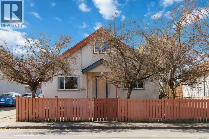 938 Hereward Rd, Victoria
