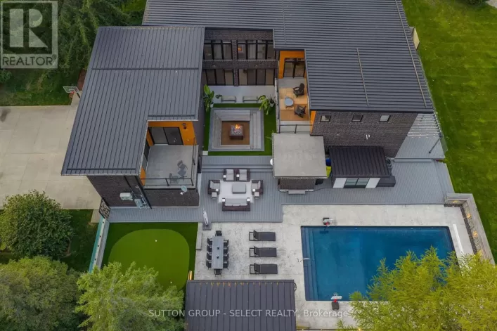 9385 ELVIAGE DRIVE, London South