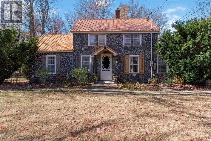 9387 Highway 10, Nictaux