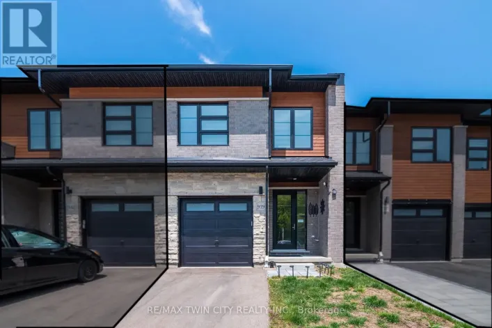 939 ROBERT FERRIE DRIVE, Kitchener