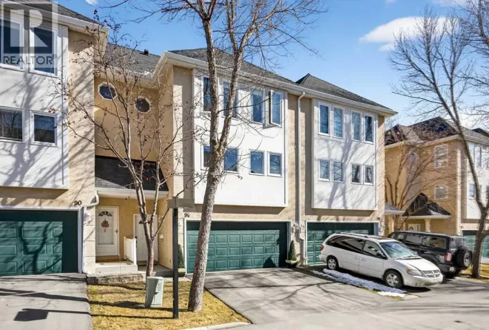 94 Candle Terrace SW, Calgary