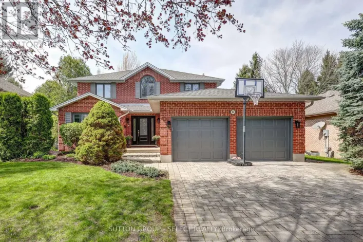 94 CARRIAGE HILL DRIVE, London North