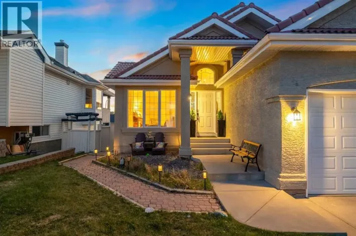 94 Edgebrook Heights NW, Calgary