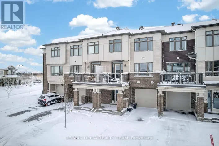 94 FEATHERTOP LANE, Ottawa