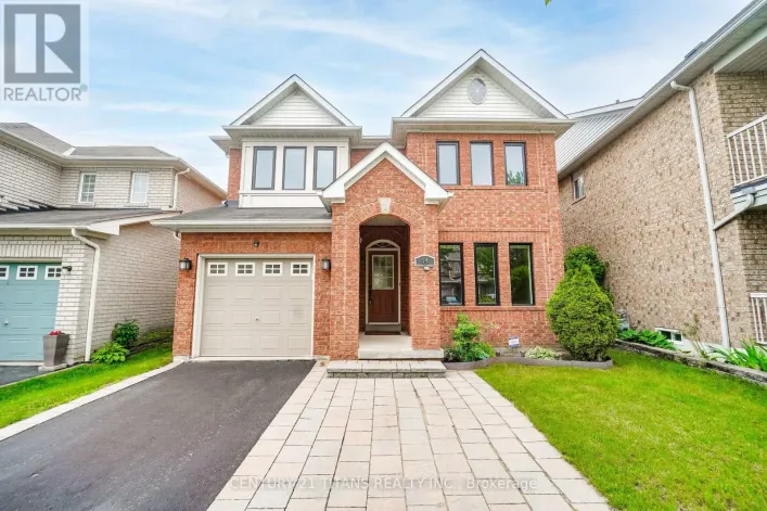 94 GREENHALF DRIVE, Ajax