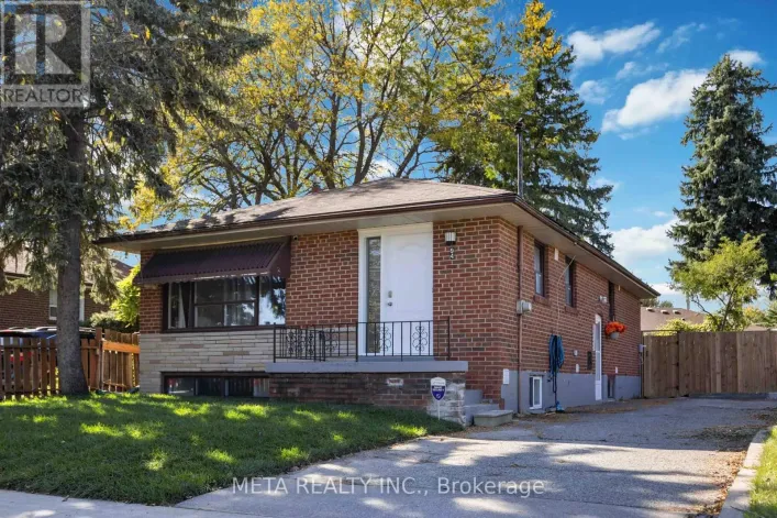 94 GREENOCK AVENUE, Toronto