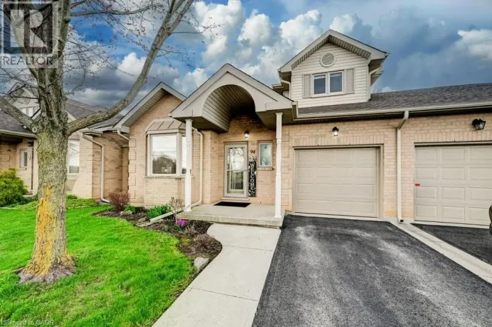 94 GREENTRAIL Drive Unit# 44, Mount Hope