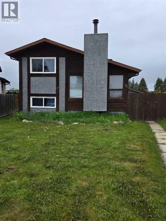 94 Harolds Hollow, Whitecourt