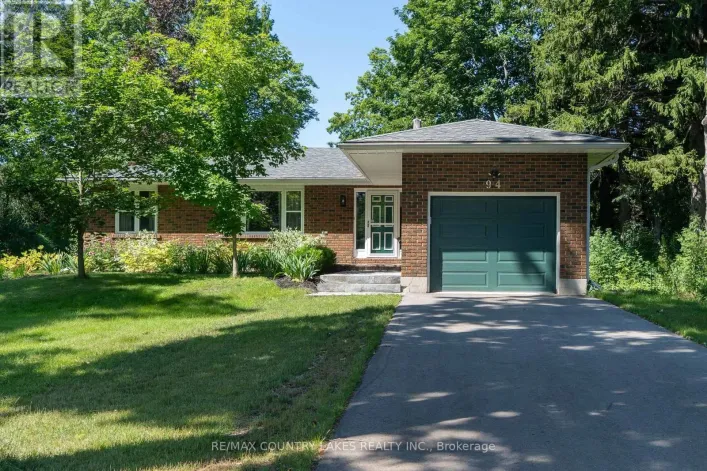 94 LAIDLAW STREET N, Brock