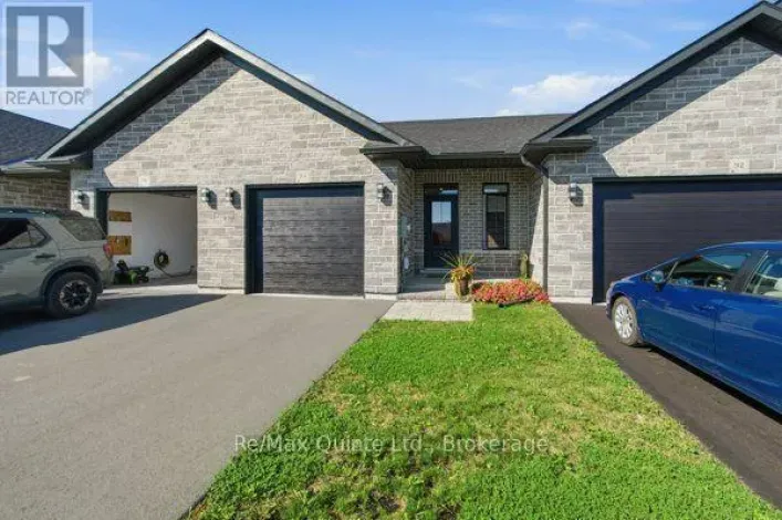 94 RAYCROFT DRIVE, Belleville