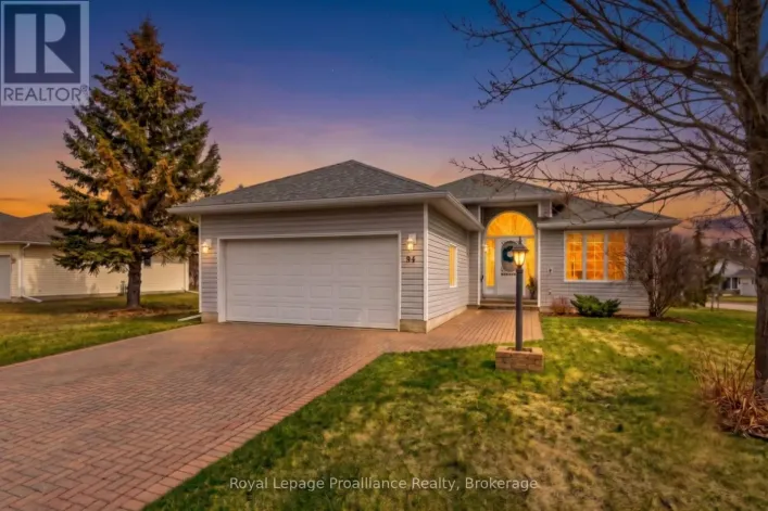 94 SANDBANKS COURT, Prince Edward County
