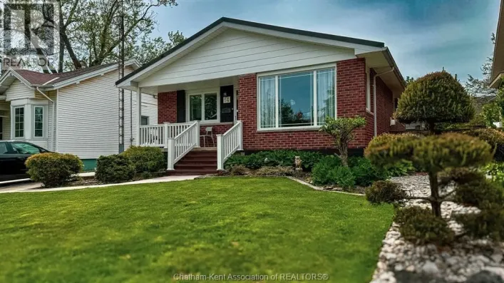 94 Stanley AVENUE, Chatham