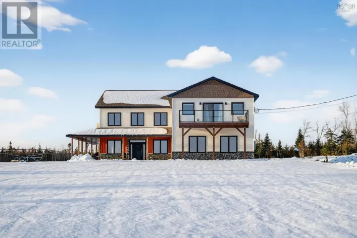 940 Hills Road, Albert Bridge