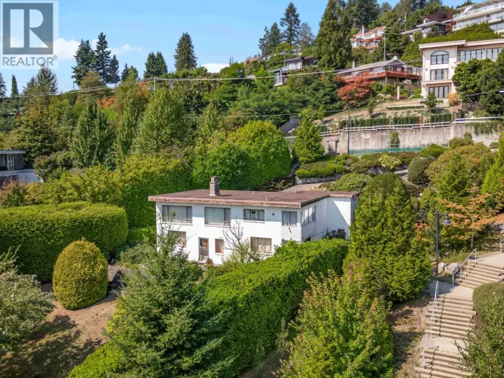 940 KEITH ROAD, West Vancouver