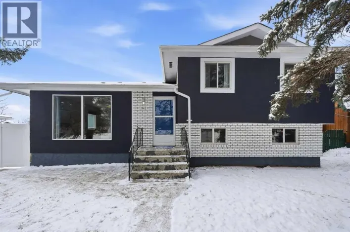 941 Macleod Trail SW, High River