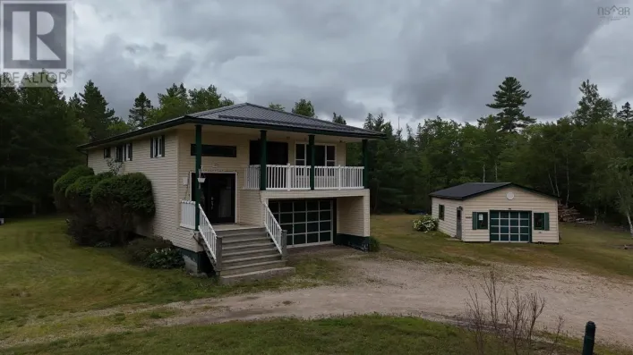 941 North River Road, North River