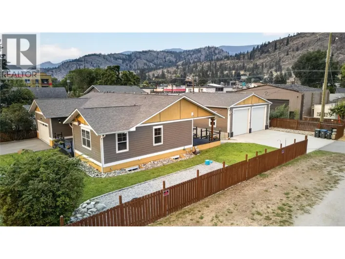 House for sale: 941 Willow Street, Okanagan Falls
