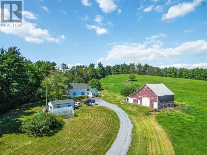 9414 Highway 8, Caledonia