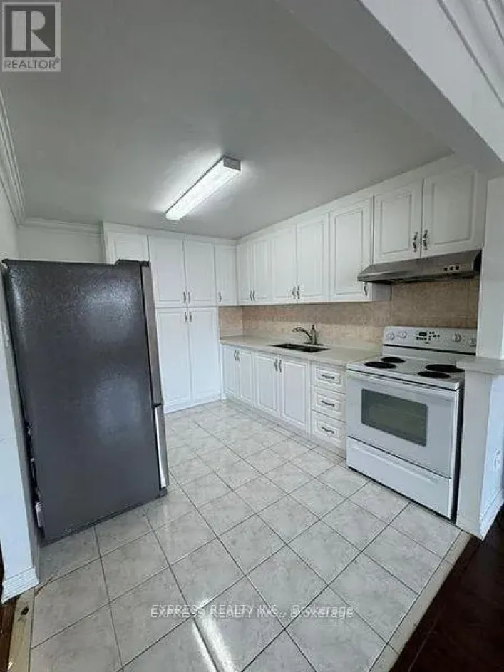 941A LAKESHORE ROAD E, Mississauga