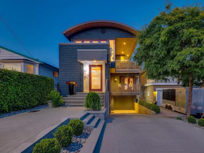 942 KEIL STREET, White Rock