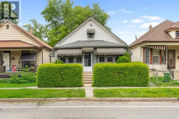 942 Lincoln ROAD, Windsor