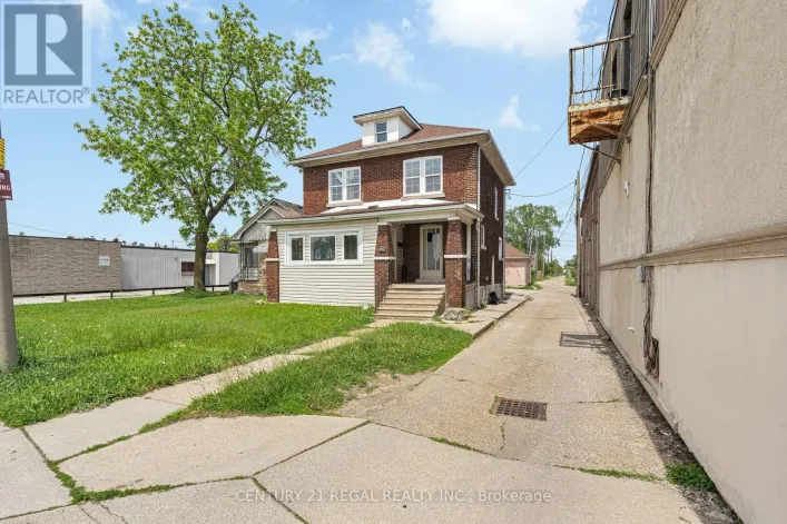 942 TECUMSEH ROAD E, Windsor