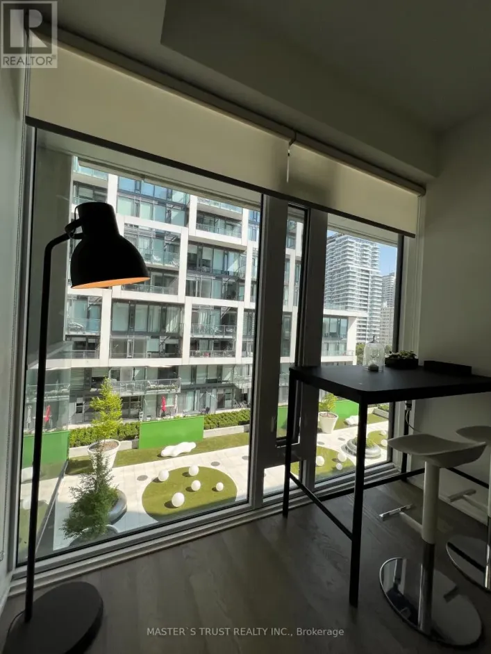 Apartment for rent: 943 - 8 HILLSDALE AVENUE E, Toronto
