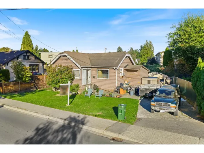 9430 YOUNG ROAD|Chilliwack Proper East, Chilliwack