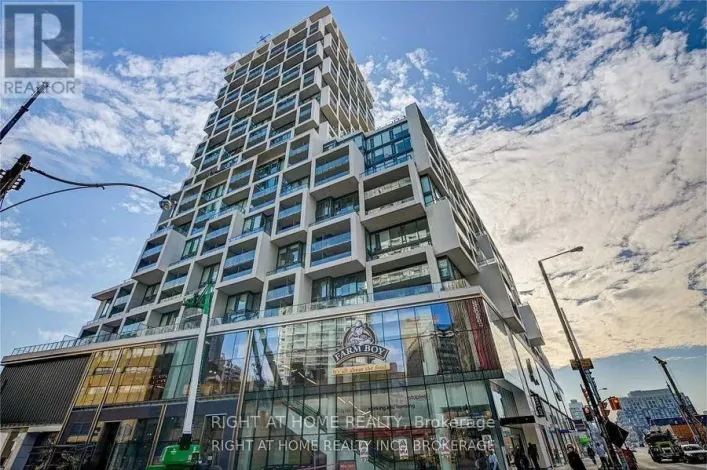 944 - 8 HILLSDALE AVENUE, Toronto