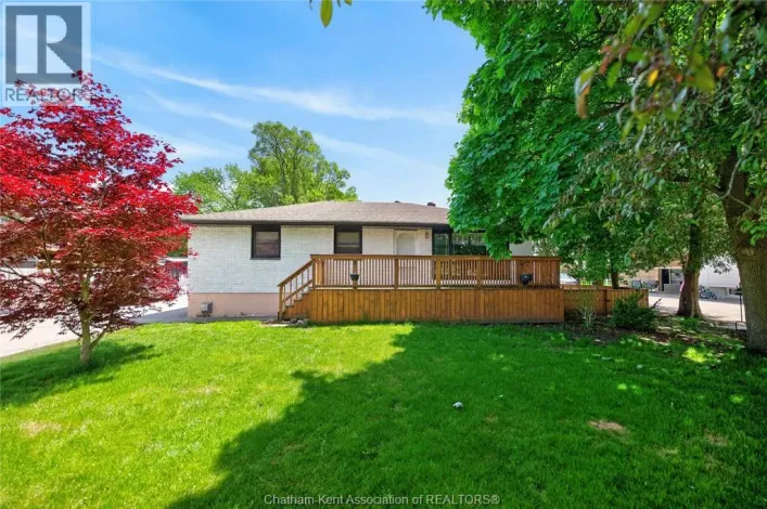 944 MCNAUGHTON AVENUE, Chatham