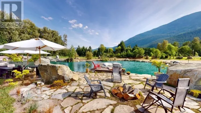 945 ERICKSON ROAD, Pemberton