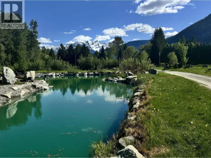 945 ERICKSON ROAD, Pemberton