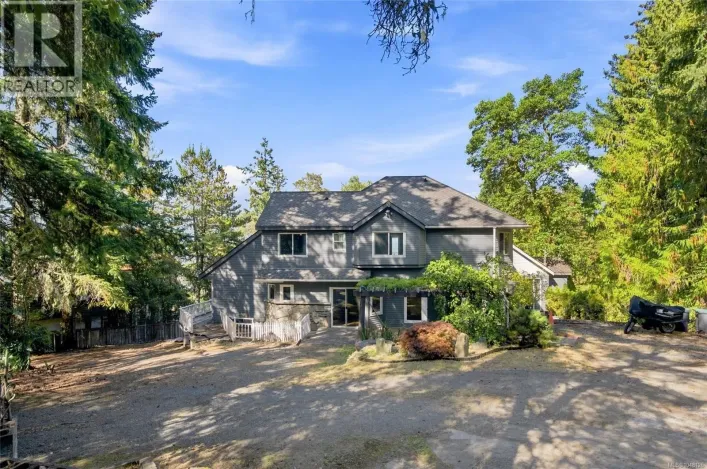 945 Little Mountain Rd, Errington