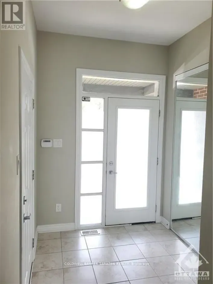 948 KILBIRNIE DRIVE, Ottawa