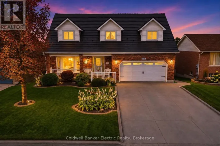 948 SMITHSIDE COURT, Peterborough