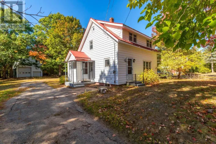 9495 Highway 10, Nictaux