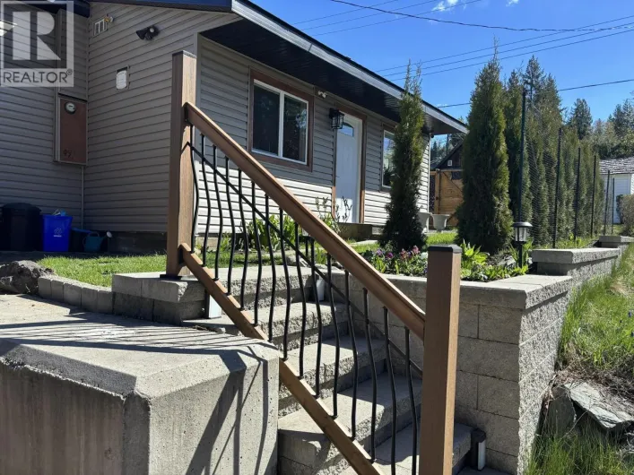 95 2nd Street NW, Nakusp
