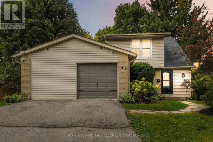 95 BLACKACRES BOULEVARD, London North