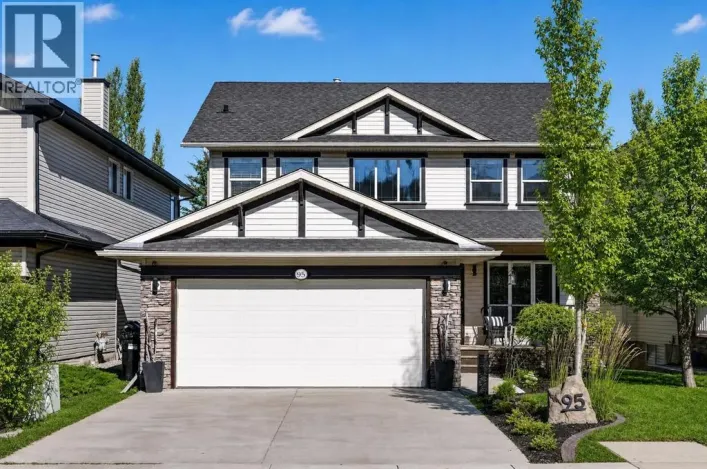 95 Crestmont Drive SW, Calgary