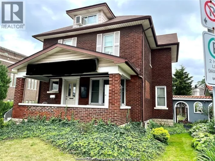 95 GILES BOULEVARD East, Windsor
